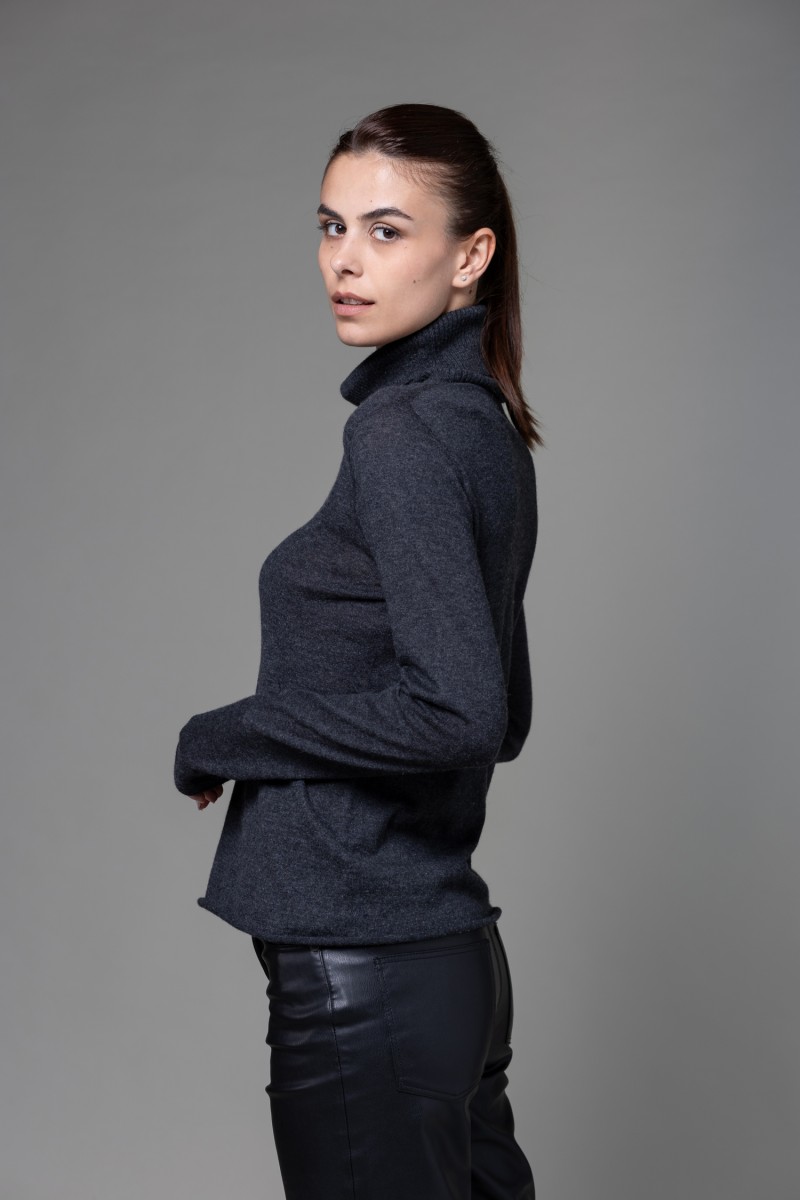 Majestic Filatures | T-shirt dolcevita in 100% cashmere