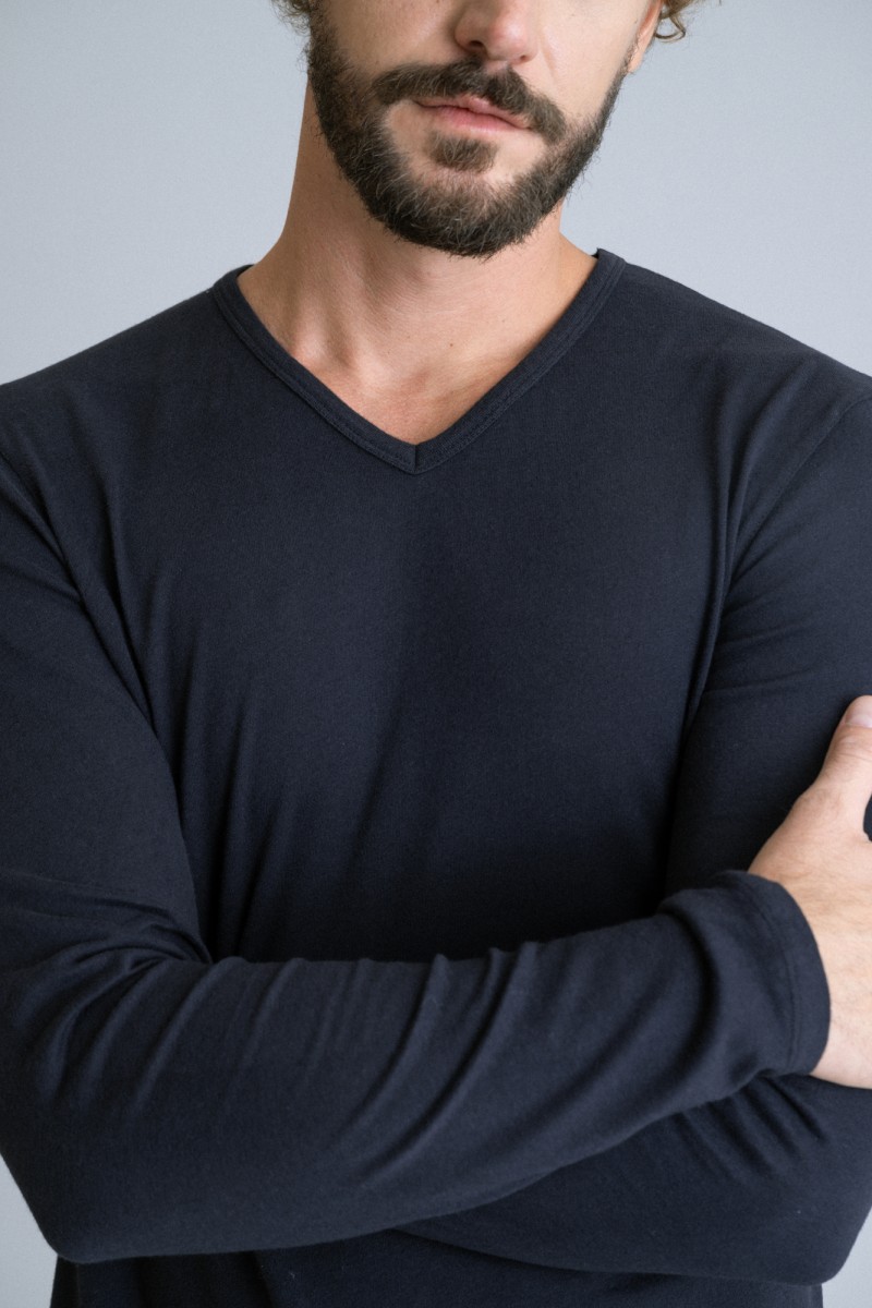 Majestic Filatures | T-shirt scollo a V in cotone e cashmere