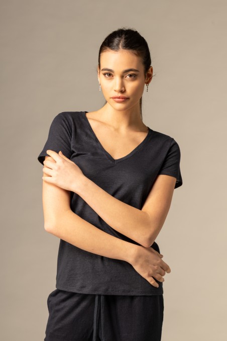 Majestic Filatures |T-shirt scollo a V basica in lino