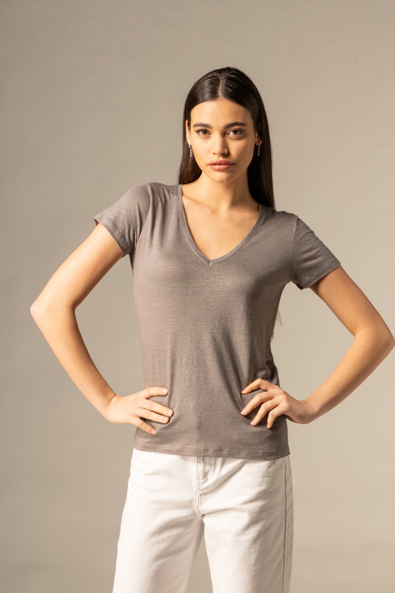 Majestic Filatures |T-shirt scollo a V basica in lino