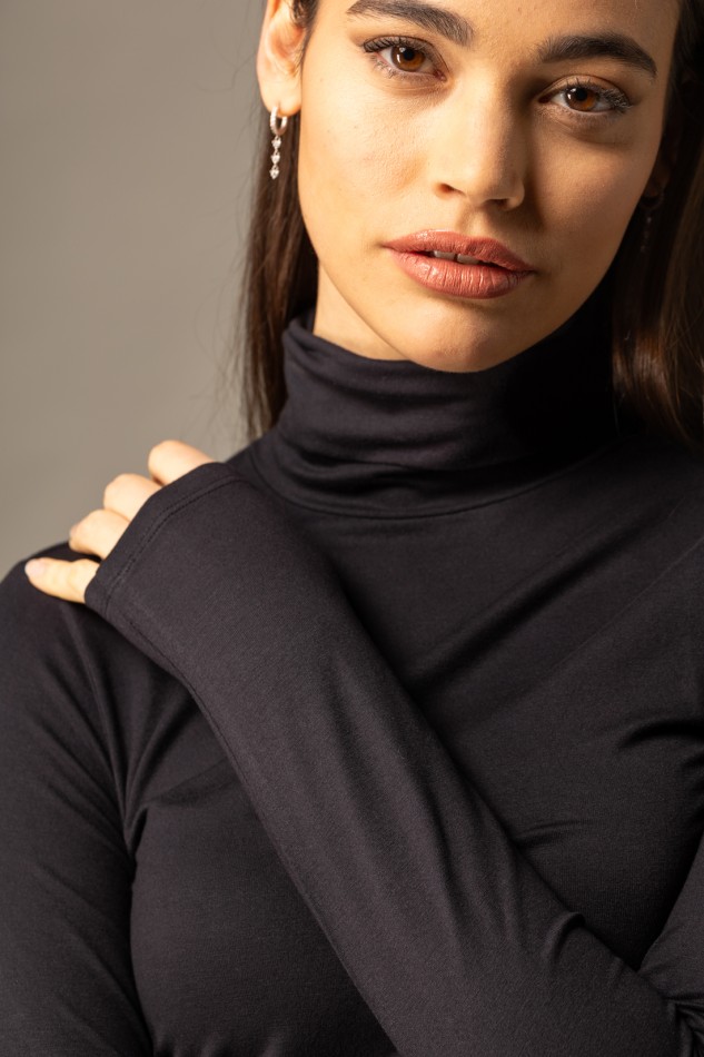 Majestic Filatures | T-shirt dolcevita slim in viscosa 2