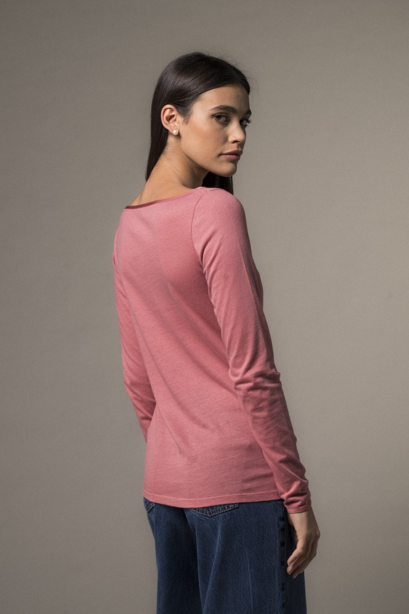 Majestic Filatures | T-shirt scollo a barca e maniche lunghe in cotone e cashmere