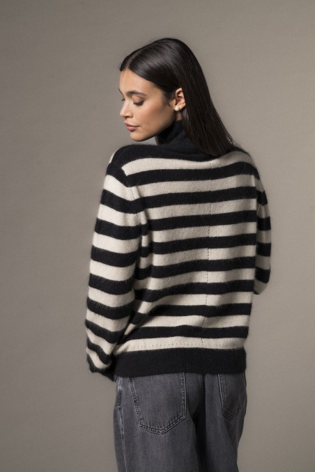 Majestic Filatures |Maglia in raccoon dolcevita a righe