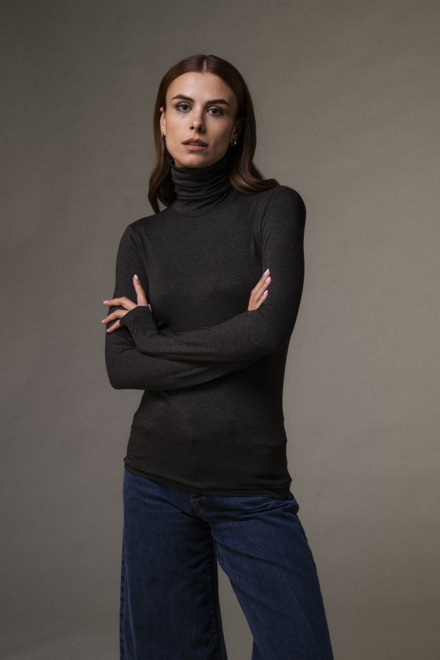 Majestic Filatures | T-shirt dolcevita slim in viscosa 2