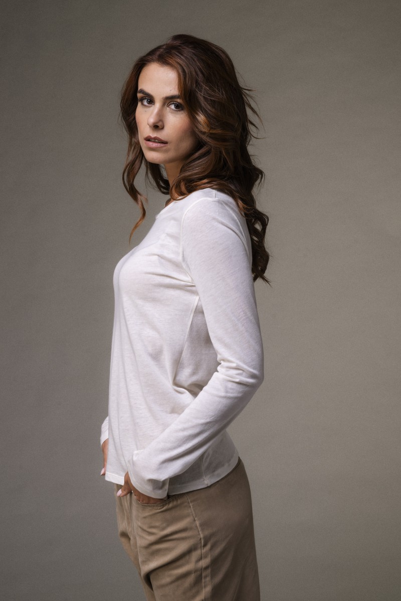 Majestic Filatures | T-shirt girocollo a maniche lunghe in cotone e cashmere nera