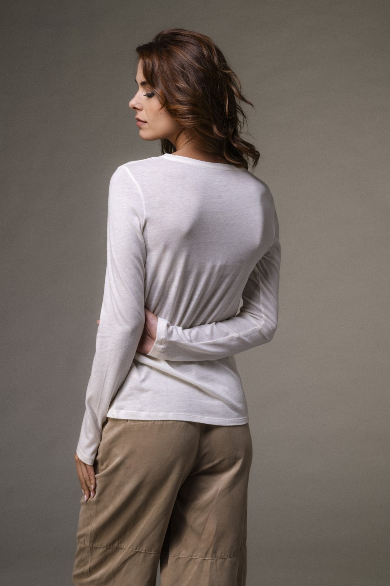 Majestic Filatures | T-shirt girocollo a maniche lunghe in cotone e cashmere nera