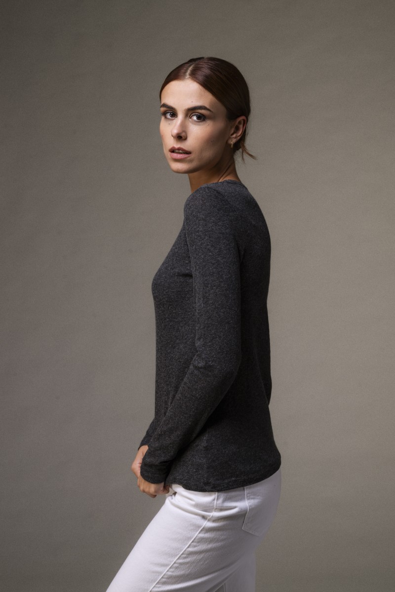 Majestic Filatures | T-shirt girocollo a maniche lunghe in cotone e cashmere nera