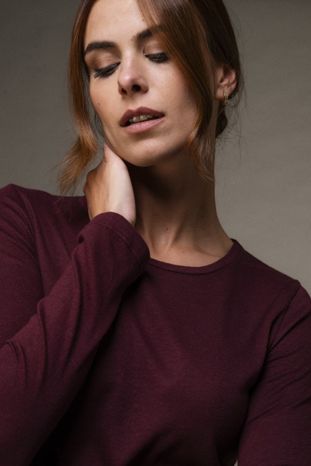 Majestic Filatures | T-shirt girocollo a maniche lunghe in cotone e cashmere nera