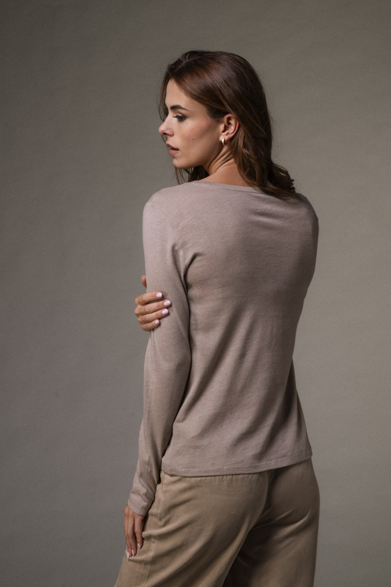 Majestic Filatures | T-shirt girocollo a maniche lunghe in cotone e cashmere nera