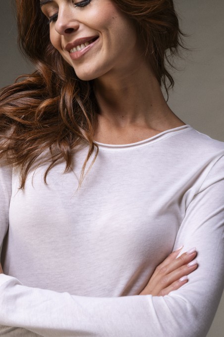 Majestic Filatures |T-shirt girocollo rolotè in cotone e cashmere