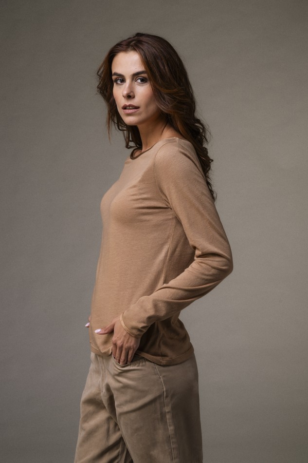 Majestic Filatures | T-shirt scollo a barca e maniche lunghe in cotone e cashmere 2