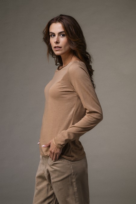 Majestic Filatures | T-shirt scollo a barca e maniche lunghe in cotone e cashmere