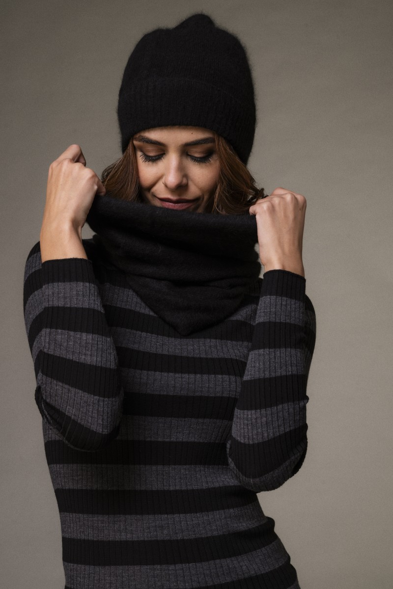 Majestic Filatures |  Combo sciarpa e top in raccoon nero Majestic Filatures |  Combo sciarpa e top in raccoon nero