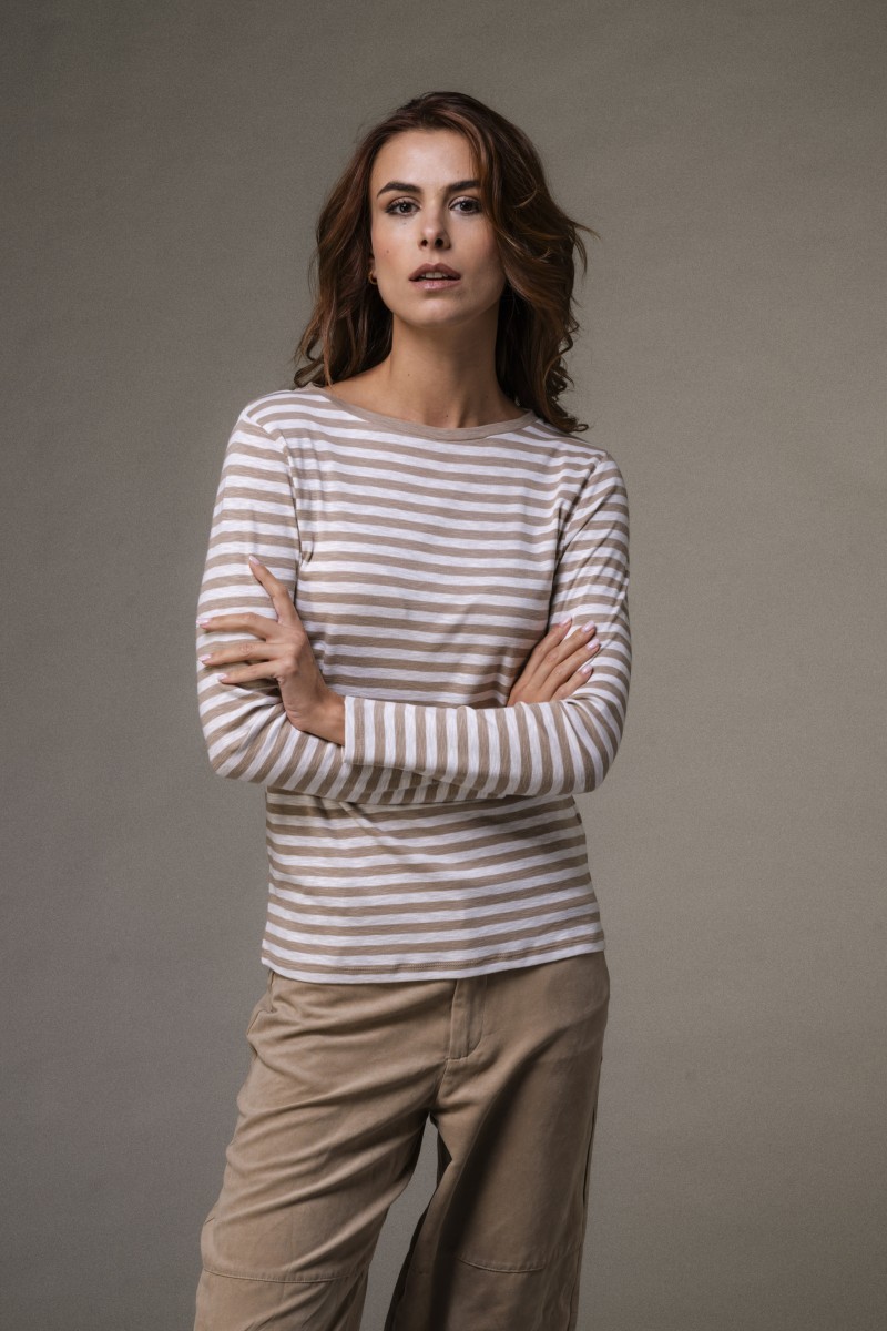 T-shirt a righe in cotone fiammato