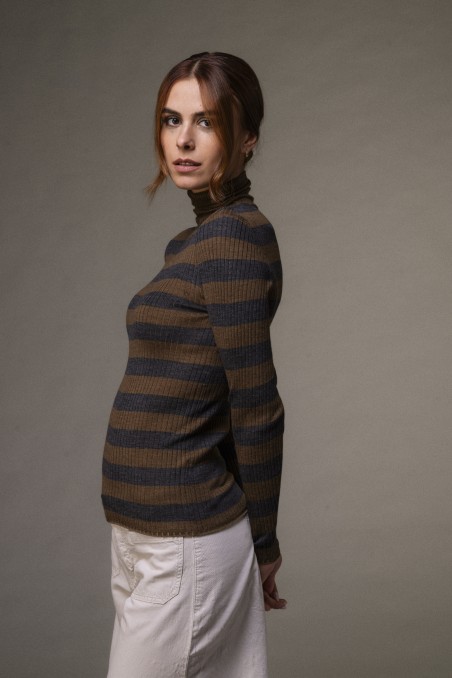 Majestic Filatures | Maglia dolcevita a costine rigata