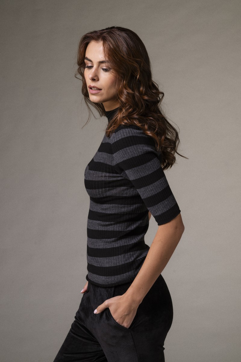 Majestic Filatures | Maglia dolcevita maniche al gomito a costine rigata