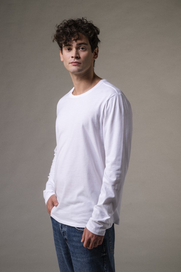Majestic Filatures | T-shirt bianca girocollo a maniche lunghe in Cotone Deluxe 2