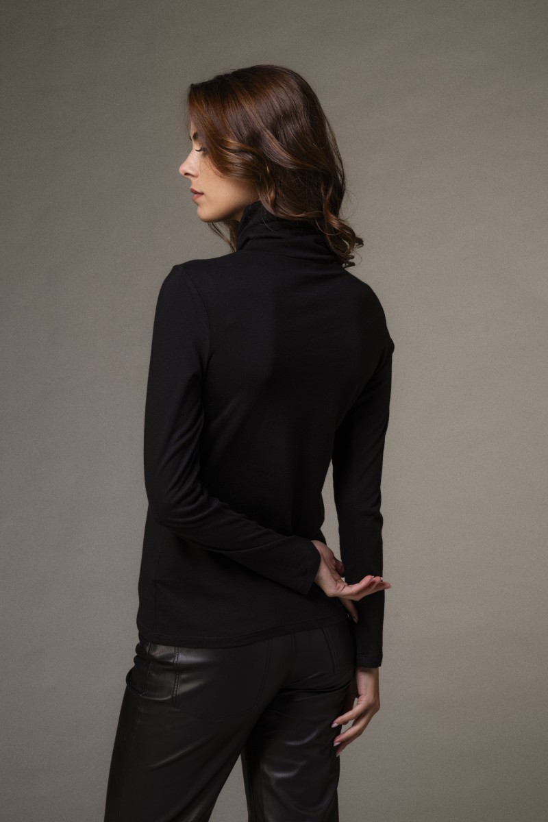 T-shirt dolcevita slim in cotone e cashmere