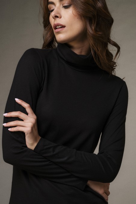 T-shirt dolcevita slim in cotone e cashmere