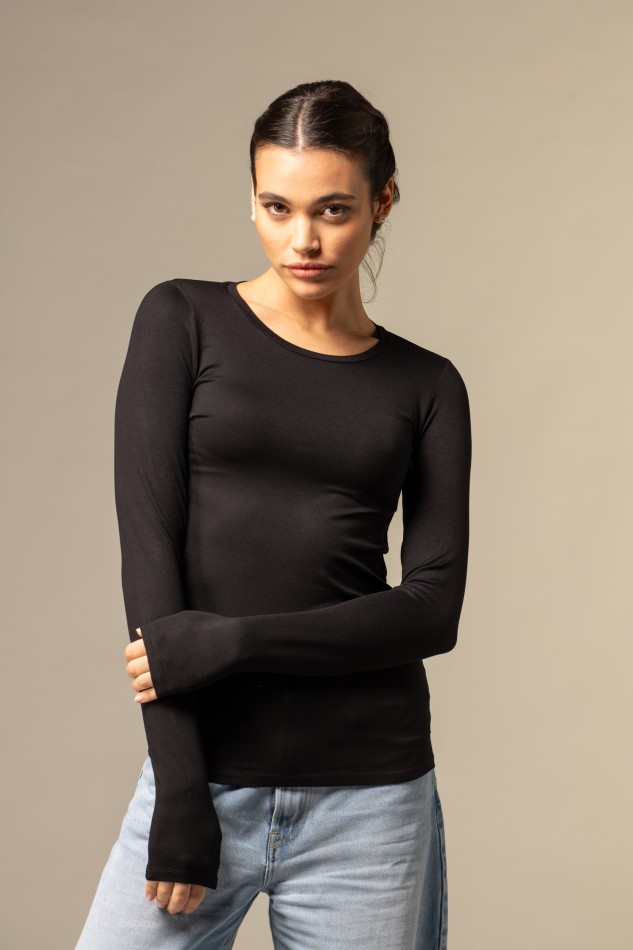 T-shirt slim a maniche lunghe in viscosa