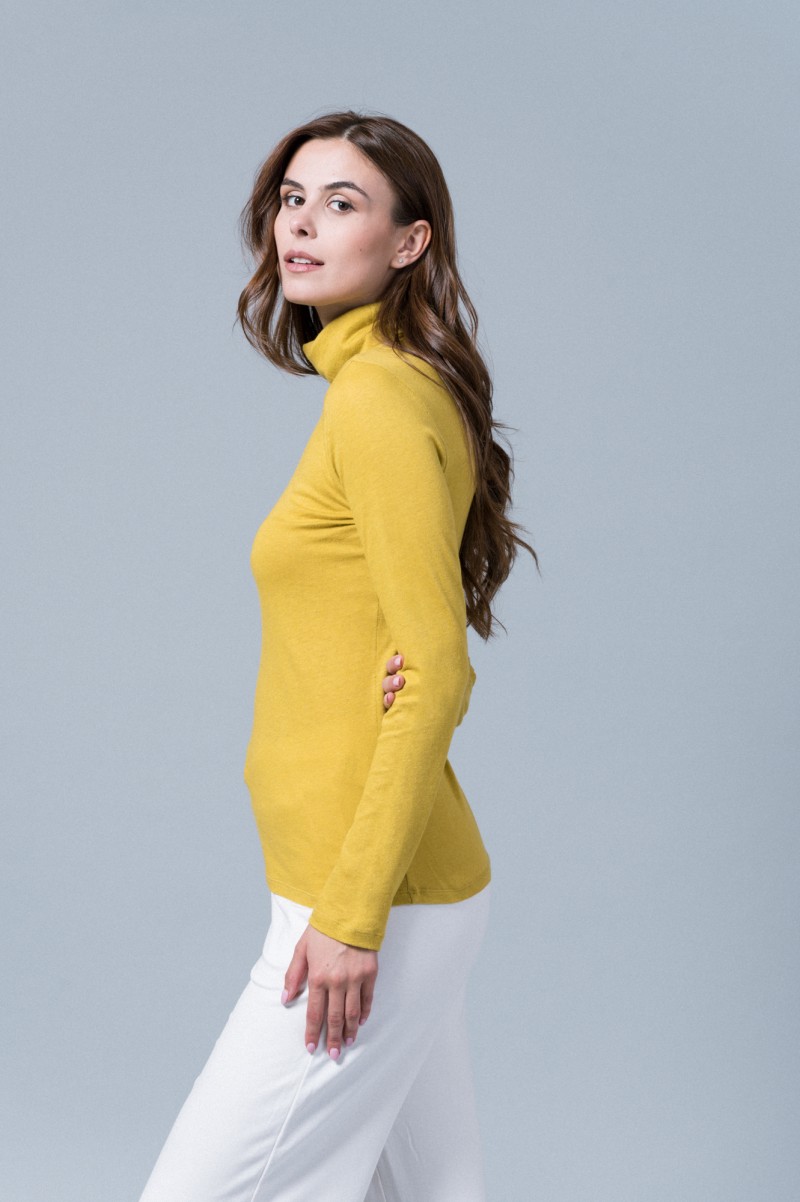 Majestic Filatures | T-shirt dolcevita nera a maniche lunghe in cotone e cashmere