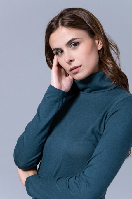 Majestic Filatures | T-shirt dolcevita nera a maniche lunghe in cotone e cashmere