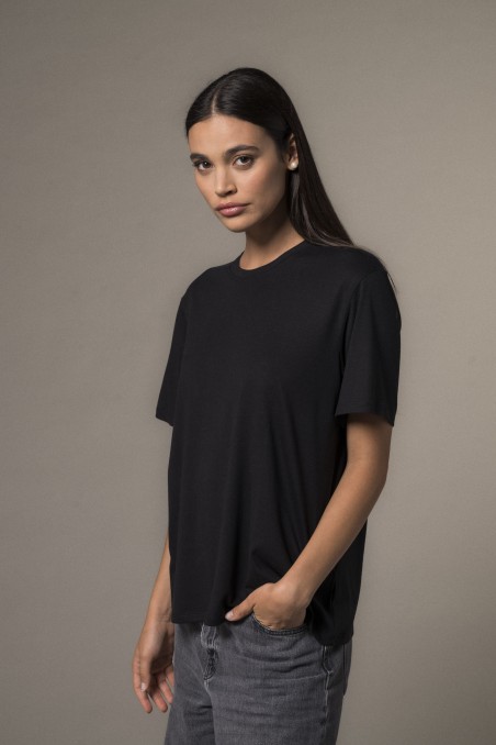 T-shirt over a maniche corte in Lyocell | Majestic Filatures