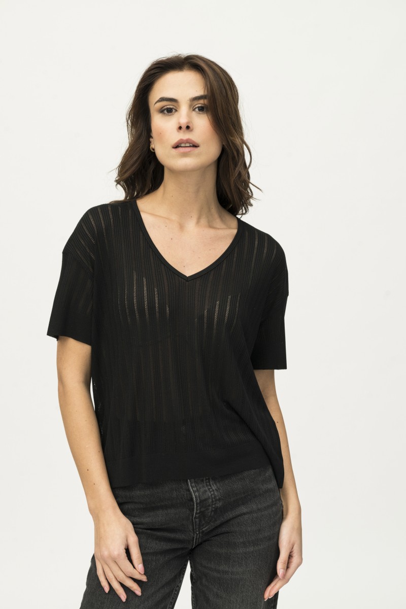 Majestic Filatures | T-shirt scollo a V in maglia con trasparenze