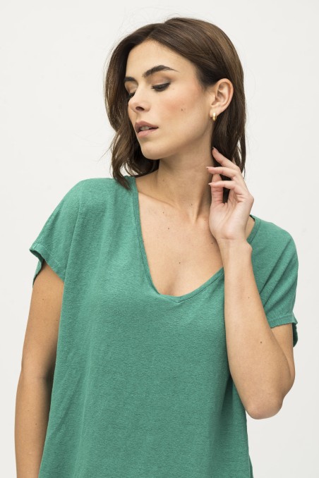 Majestic Filatures | T-shirt scollo a V in lino tinto in capo