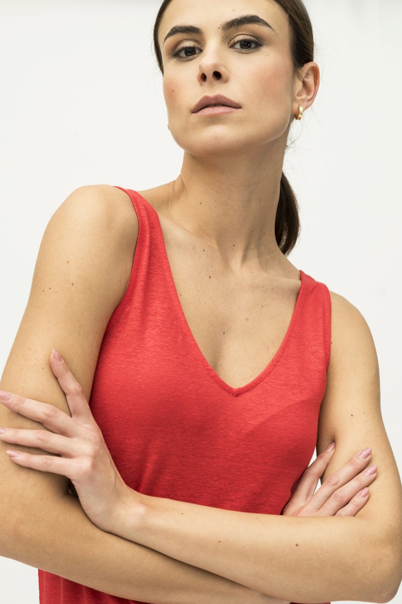 Majestic Filatures | Canotta in lino con doppio scollo a V