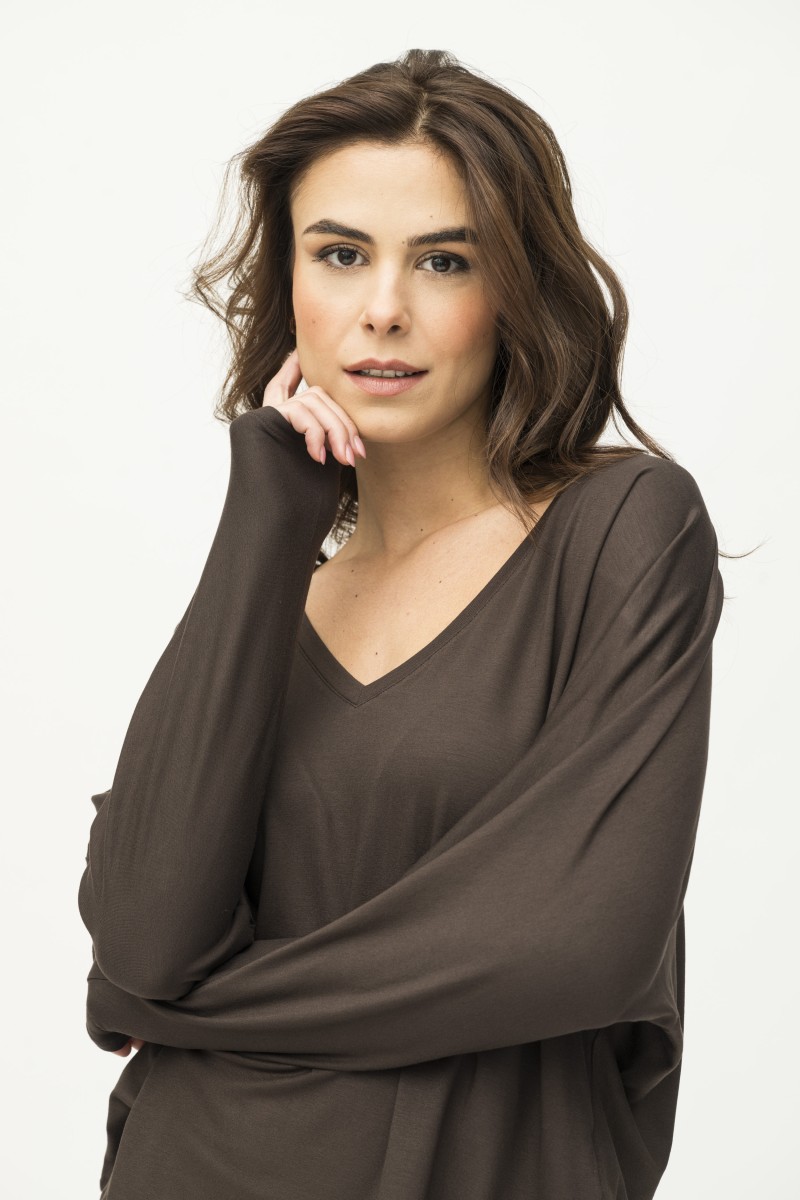 Majestic Filatures | T-shirt scollo a V e maniche a pipistrello