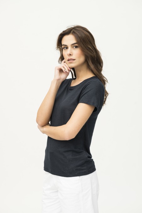 T-shirt basica in lino