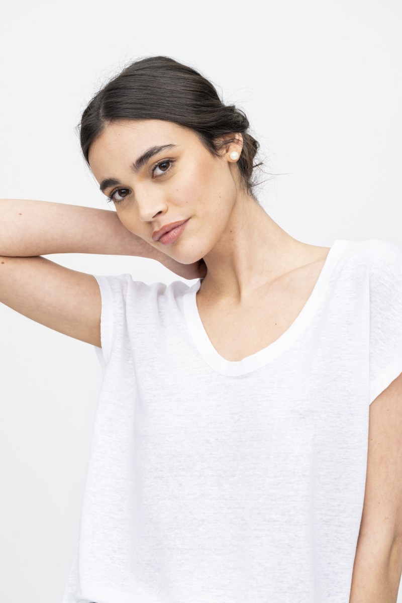 Majestic Filatures | T-Shirt scollo a U in lino