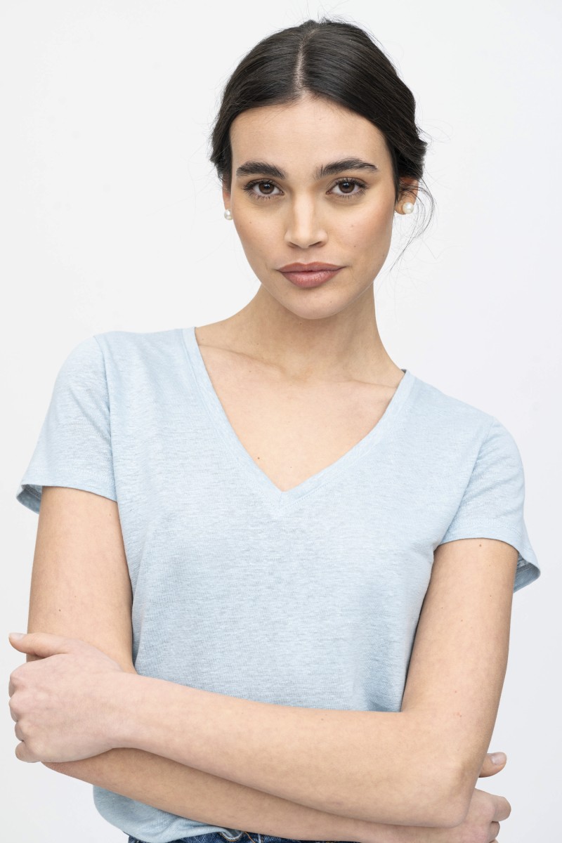 Majestic Filatures |T-shirt scollo a V basica in lino