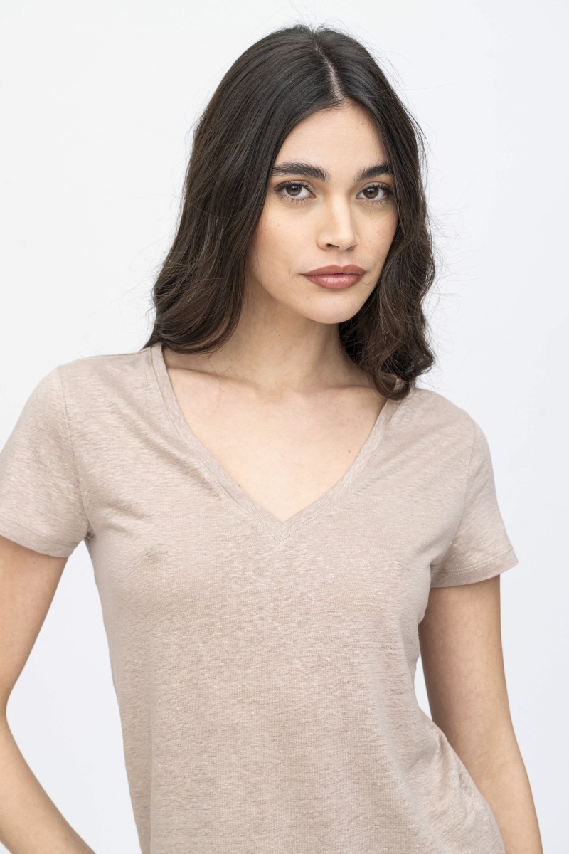 Majestic Filatures |T-shirt scollo a V basica in lino