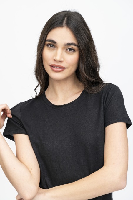 T-shirt basica in lino
