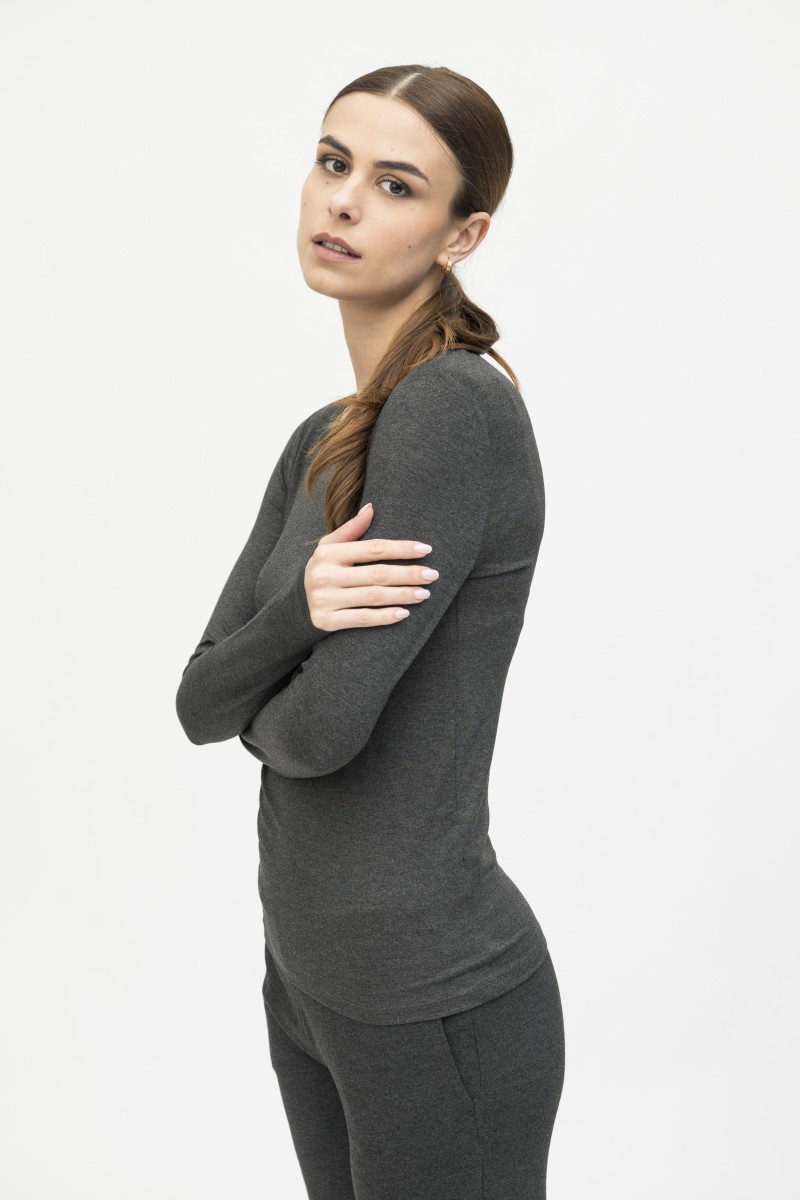 Majestic Filatures | T-shirt slim a maniche lunghe in viscosa