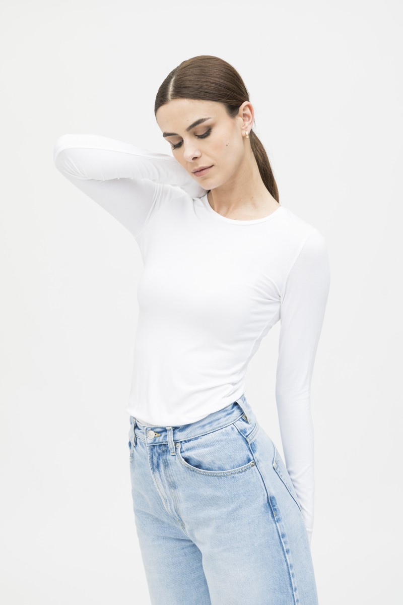 Majestic Fialatures | T-shirt slim a maniche lunghe in viscosa essenziale