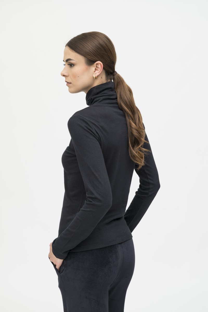 Majestic Filatures| T-shirt dolcevita slim in cotone e cashmere Essenziale