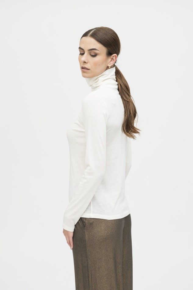 Majestic Filatures | T-shirt dolcevita nera a maniche lunghe in cotone e cashmere 2
