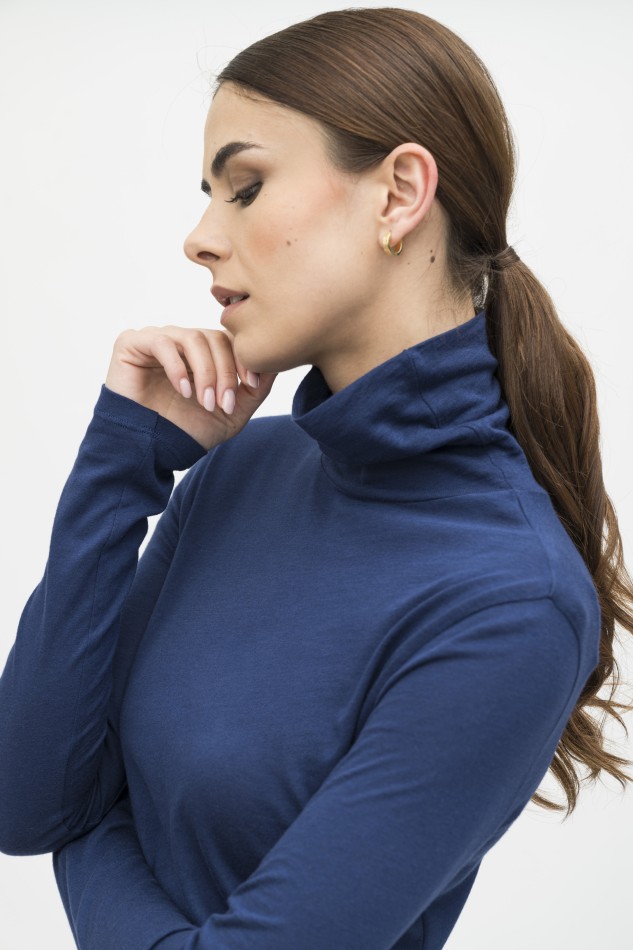 Majestic Filatures | T-shirt dolcevita nera a maniche lunghe in cotone e cashmere 2