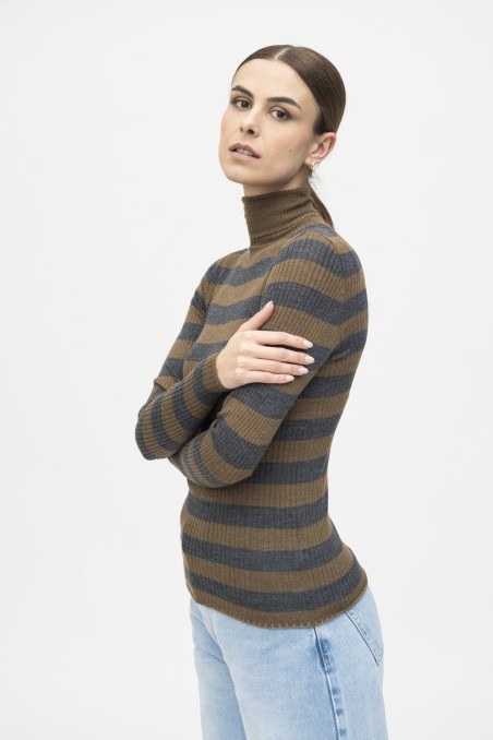 Majestic Filatures | Maglia dolcevita a costine rigata