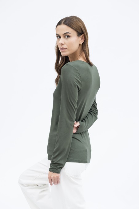 Majestic Filatures | T-shirt in viscosa scollo a V