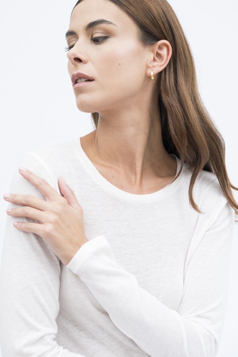 Majestic Filatures | T-shirt girocollo a maniche lunghe in cotone e cashmere nera