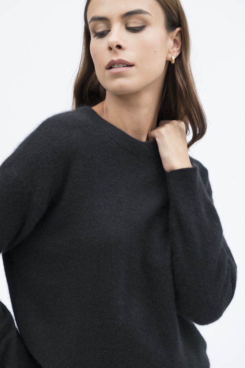 Majestic Filatures | Pullover in Raccoon girocollo e maniche lunghe