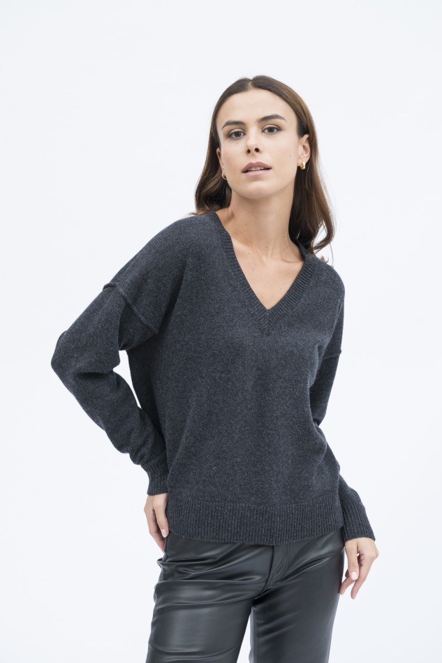 Majestic Filatures | Pullover scollo a V e maniche lunghe in 100% lana merinos