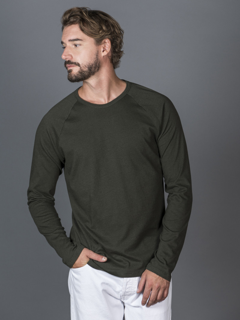 T-shirt verde scuro uomo girocollo con manica lunga in cotone e cashmere