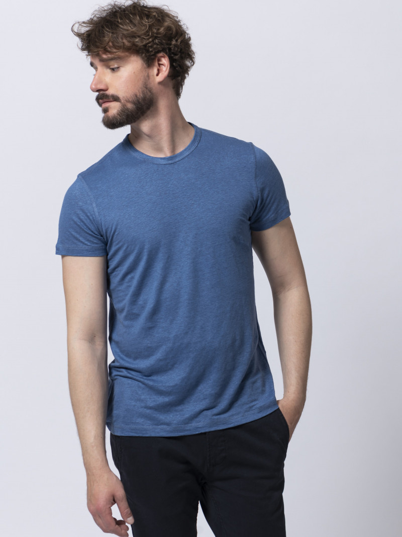 T-shirt slim blu basica uomo girocollo con manica corta in lino