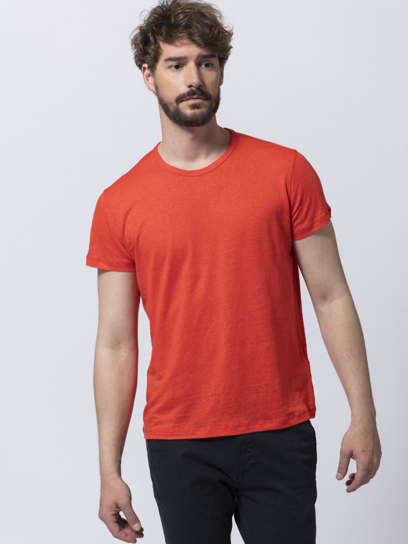 T-shirt slim rossa basica uomo girocollo con manica corta in lino
