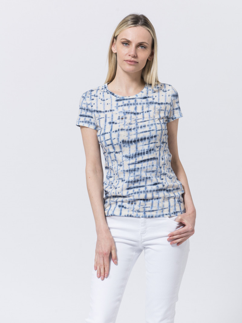 t-shirt in fantasia blu girocollo donna  in 100% cotone e vestibilità slim